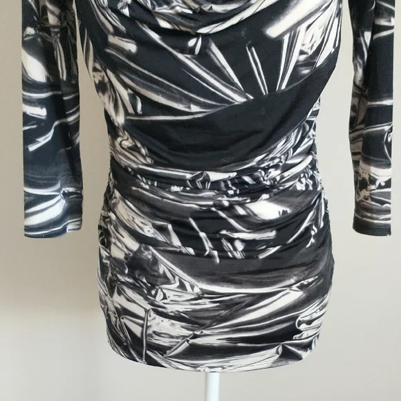Carmen Marc Valvo Black and White Patterned Cowl Neckline Three-quarter Sleeve.S - Picture 4 of 14